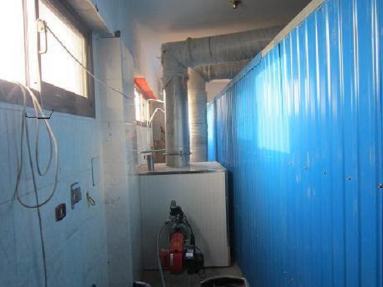 燃?xì)夂娓煞? /></div><p>
	主要設(shè)備：通用輕油燃燒器、熱風(fēng)爐、隧道式烘干房
</p></div><div   id=